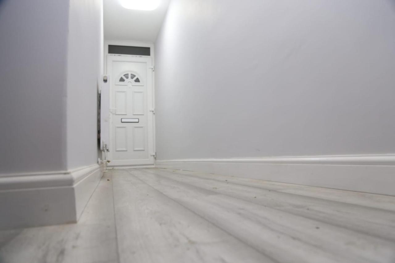 A A Guest Rooms Woolwich London Bagian luar foto