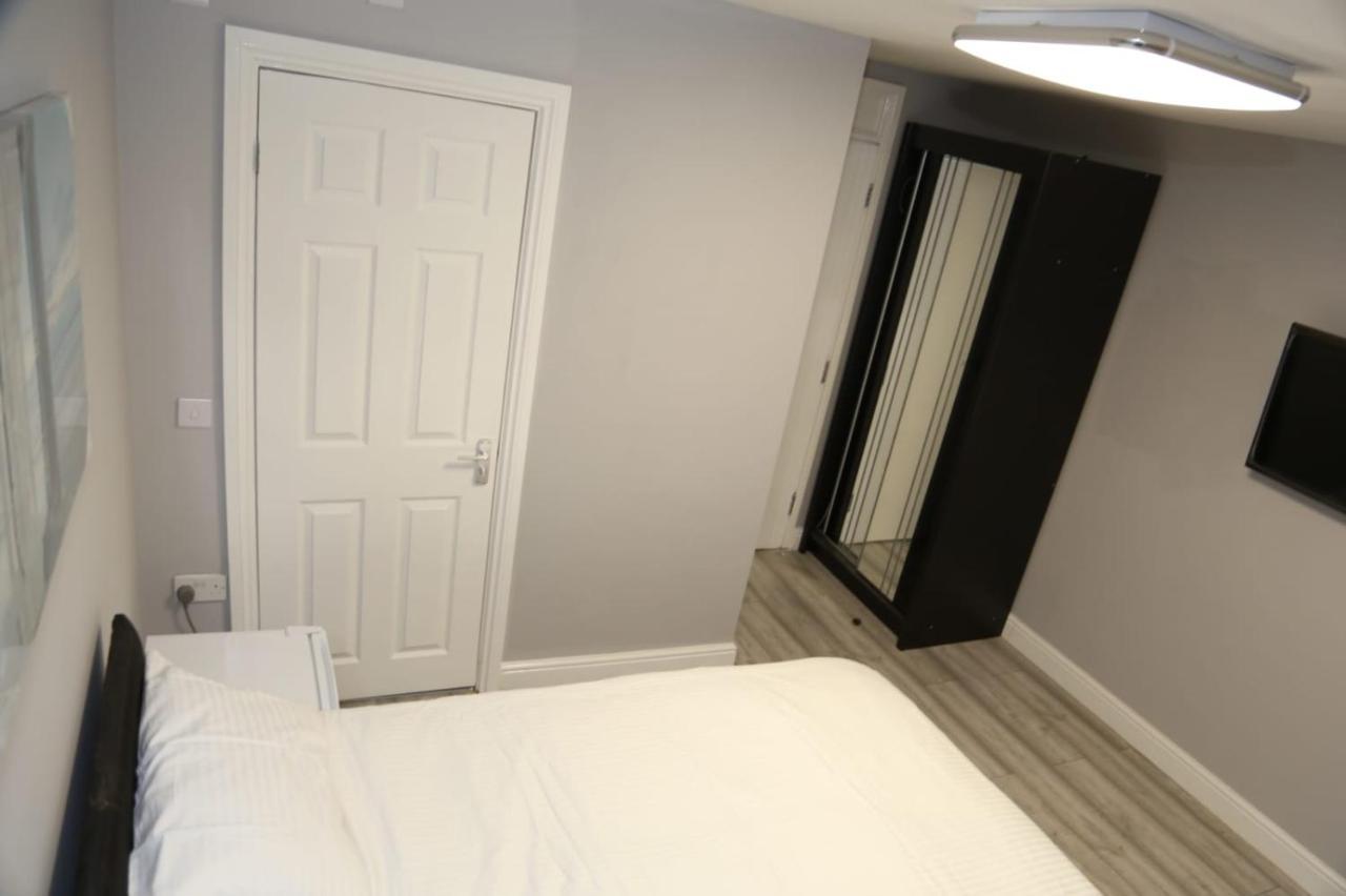 A A Guest Rooms Woolwich London Bagian luar foto