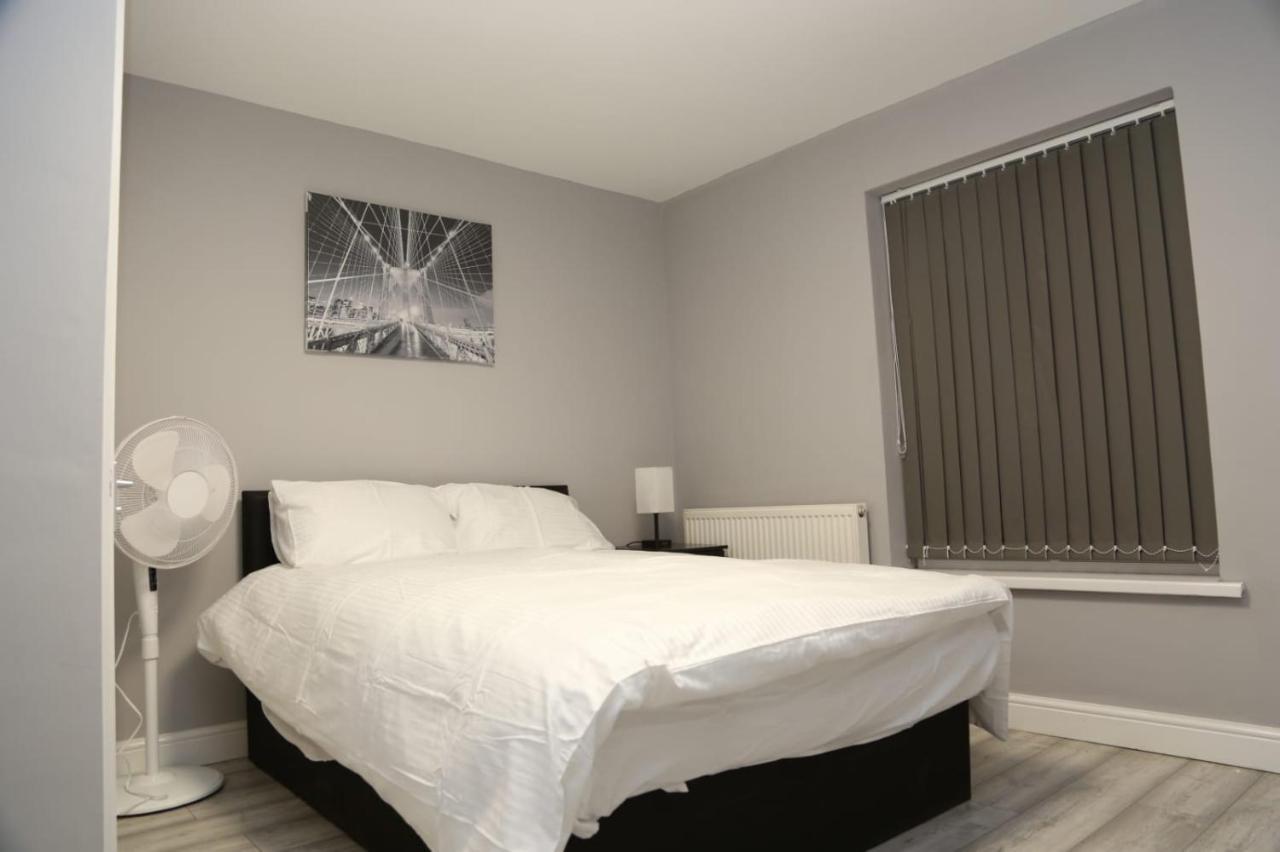 A A Guest Rooms Woolwich London Bagian luar foto