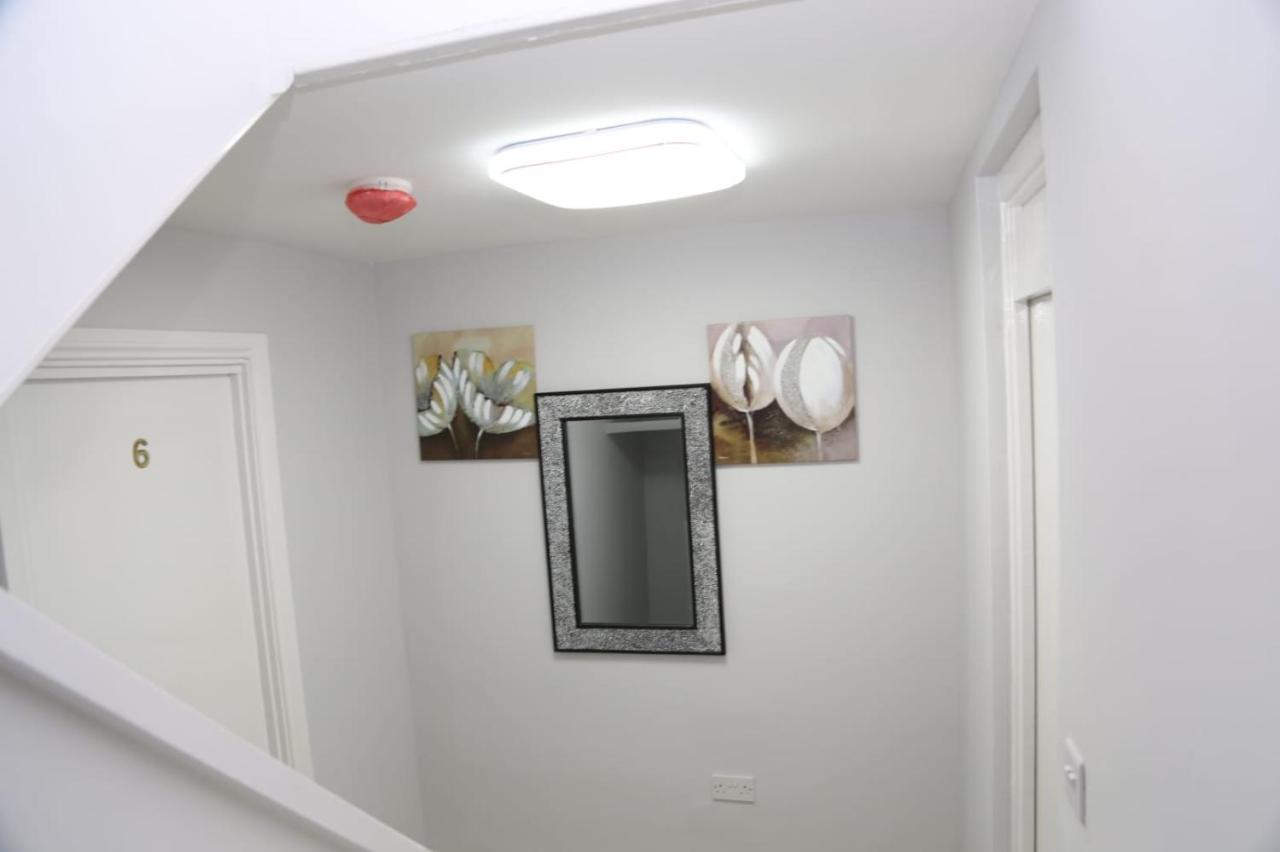 A A Guest Rooms Woolwich London Bagian luar foto
